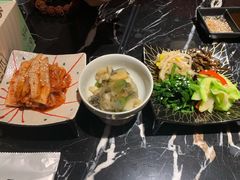 -山川小町·极番烧肉(新地假日广场店)