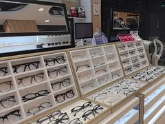 -美式眼镜·授权蔡司.依视路.尼康.豪雅.明月(南翔印象城店)