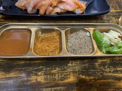 -胡悦里韩式烤肉(芝罘万达广场店)