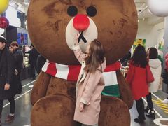 -LINE FRIENDS Garosu-gil Flagship Store