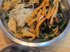 -柳州肥姨妈大骨螺蛳粉(东靖路店)
