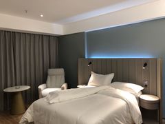 -南京悦客假日酒店