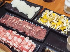 -果松木炭酸菜铜火锅·外婆参鸡汤