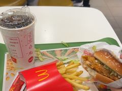-麦当劳(上海虹桥站30B检票口楼上)