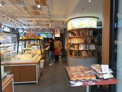 面包甜点陈列柜-雪贝尔Shaber面包花园(民德路店)