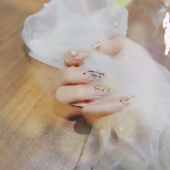 -苏彩·皮肤管理美甲美睫