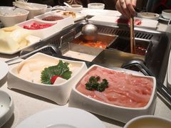 -海底捞火锅鲜切牛肉主题店(长寿路店)