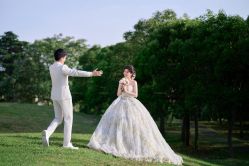 -雪中彩影婚纱摄影·微光艺术中心