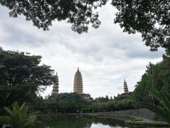 -三塔倒影公园