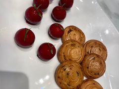 -江上荟·创意中国菜(绿地缤纷城店)