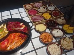 -贰回巷火锅馆(钟楼店)