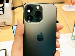 -Apple零售店(华贸购物中心店)