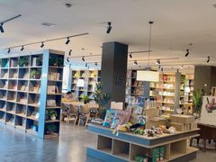 -魔方城市书房(中街益田店)