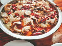 酸菜鱼哎-黑皮酸菜鱼(三山街店)