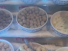 -牛满溢·自助潮汕鲜牛肉火锅(龙汇路店)
