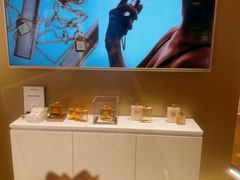-CHANEL(德基广场店)