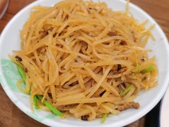 菌菇酱炒土豆丝-满园烤鸭·春饼(太原街万达店)