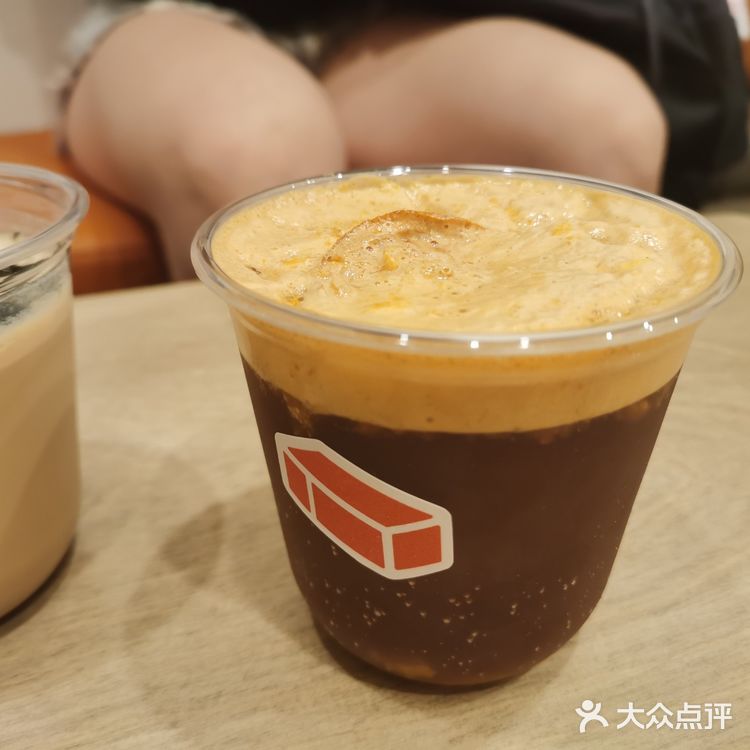 石墙里炸出的一隅艺术之家