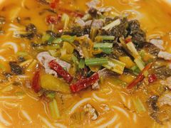 -粉小主·贵州酸汤牛肉粉(南京仙林金鹰店)