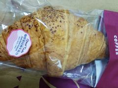 经典牛角包-COSTA COFFEE(武汉天地店)