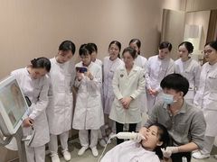 -柏乐口腔医院·舒适化无痛种植牙中心(东盟商务区院)