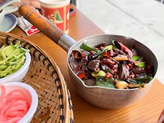 -包整·丝娃娃(一览甲秀楼风景店)