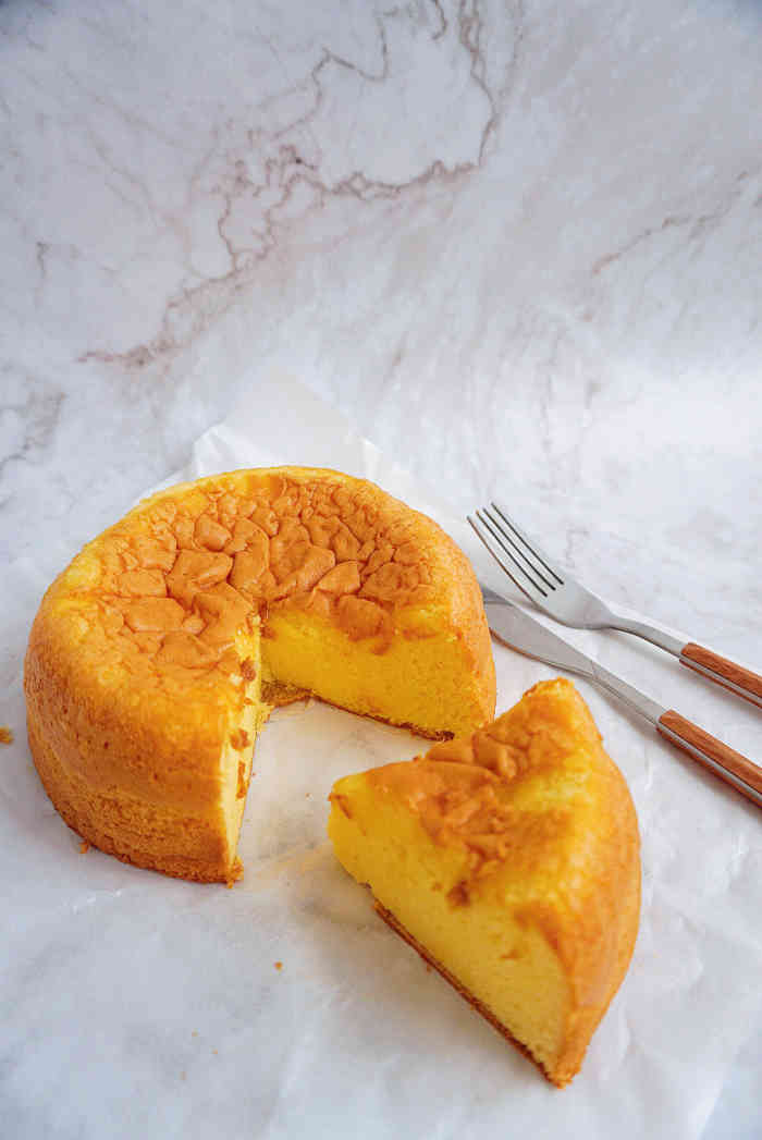 好利来(东单店)-"「多肉葡萄雪绒芝士」里面的夹心层次分明,.