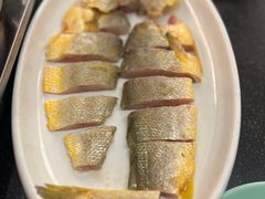 黄鱼-潮界(虹桥新天地店)