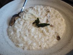 -MONICH牛排融合餐厅(和义大道购物中心店)