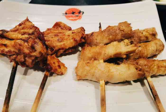 土大力烤肉名家(荥阳首创奥特莱斯店)-"[薄荷]环境:在奥莱中心广场再