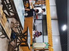 -乌素特水上雅丹商业美食街清真