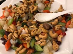 -东豪园林海鲜酒家(南港路辅路店)