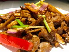 双菇炒牛肉-岭南真味·匠心粤菜(K11店)