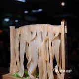 羊肉火锅配烧烤，舌尖上双重享受！