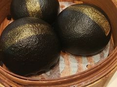 竹炭黄金流沙包-添好运点心专门店(百老汇店)