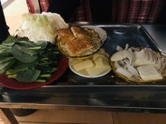 -洞庭洲·防空洞火锅·烧烤·铜锅涮肉(新百广场店)