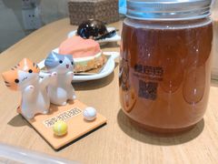 -藏猫猫咖啡主题馆(中央大道店)