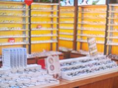 -优医视平价眼镜蔡司依视路折扣工厂店(十里堡店)