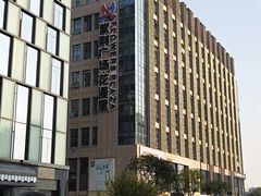 -紫荆广场·花漫里