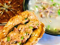 烧饼加肉-万红路羊汤烧饼店(将台路店)