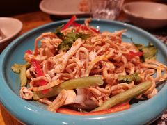 -老牌坊云南鱼豆花火锅(哈西万达店)