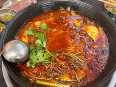 -鸿顺老铁锅美蛙鱼府(解放碑店)