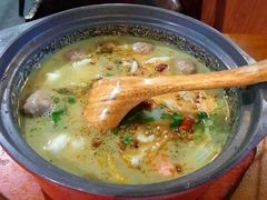 石锅酸菜鱼-周鱼小馆石锅酸菜鱼(活力汇店)