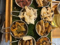 -一朵菌·野生菌探索家火锅(南亚店)