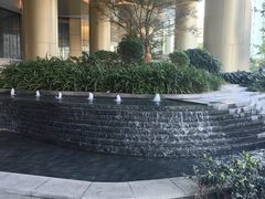 -瑞虹新天地月亮湾