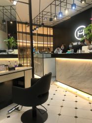 -HAIR CORNER