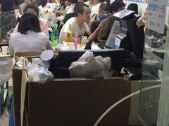 -虾弄弄海派小龙虾·牛羊蝎子火锅