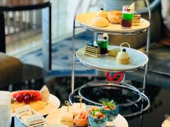 -百灵希尔顿逸林酒店大堂吧