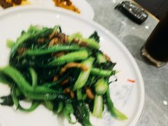 鸽杂炒菜心-朱记乳鸽王·非遗石岐乳鸽·全鸽宴(大兴旗舰店)