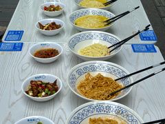 -李与白包子铺(桐梓林店)